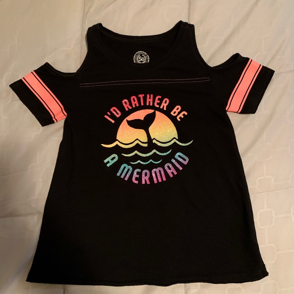 Girl’s cold-shoulder mermaid top.